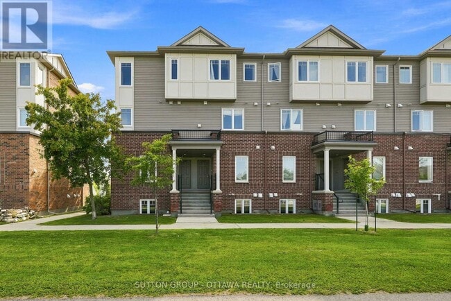 Photo - 2563 Longfields Dr