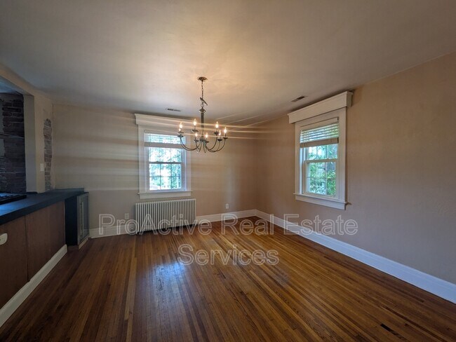 Photo - 1605 Hampton Blvd