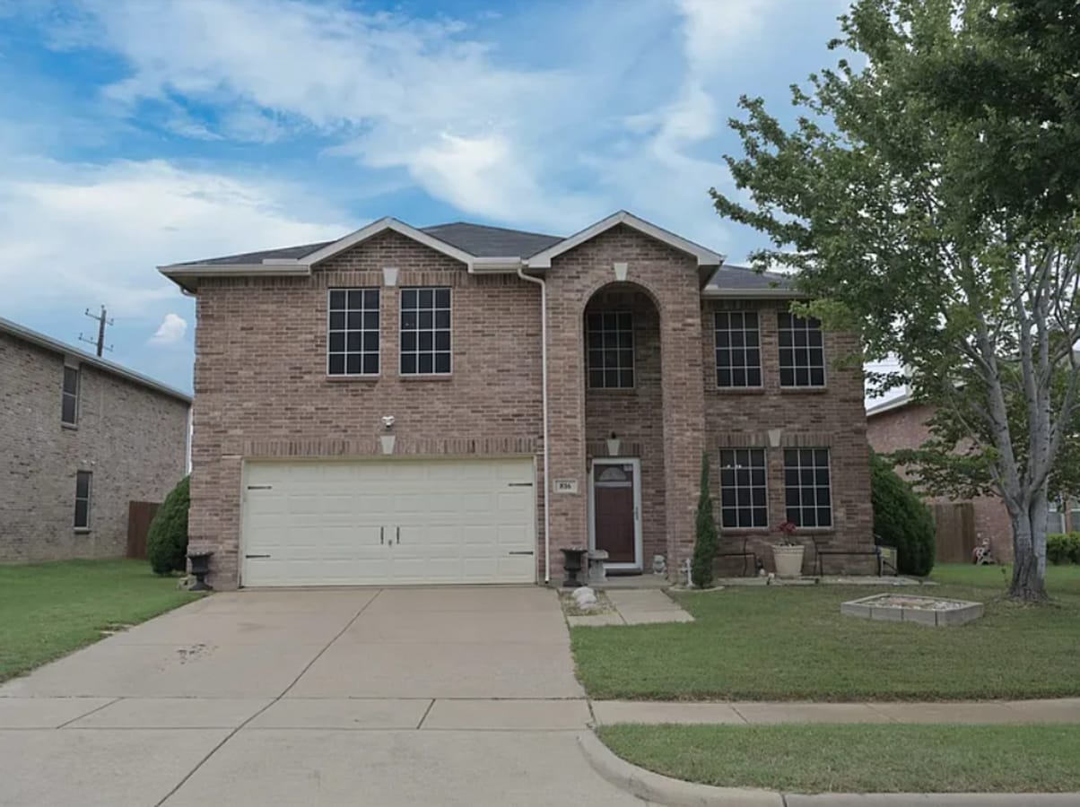 Photo - 816 White Fields Way
