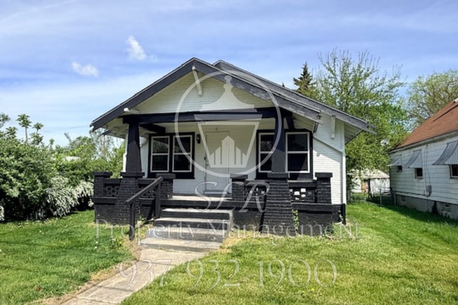 Building Photo - 3925 Hoover Ave