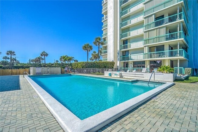 Photo - 9940 S Ocean Dr Unidad 305