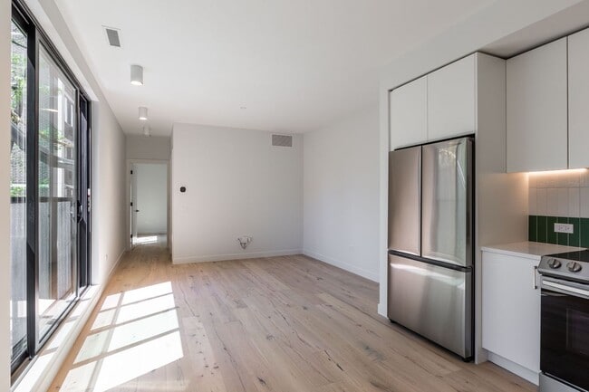 Photo - 1700 Oak Ave Unidad 204
