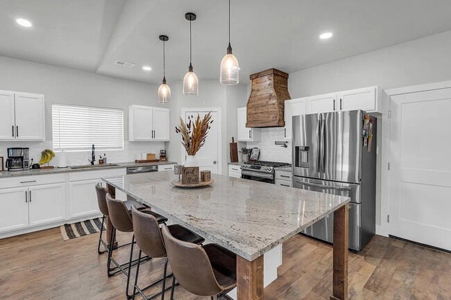 Photo - 205 Kelso Mesa Dr