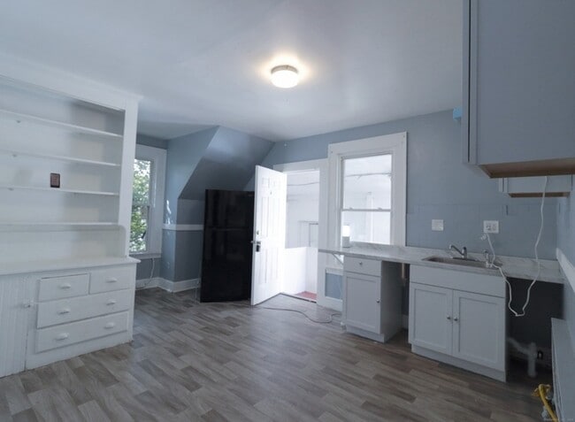 Photo - 215 Willow St Unit 2