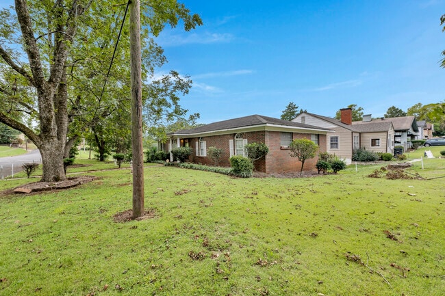 Photo - 2221 Avenue W26th St