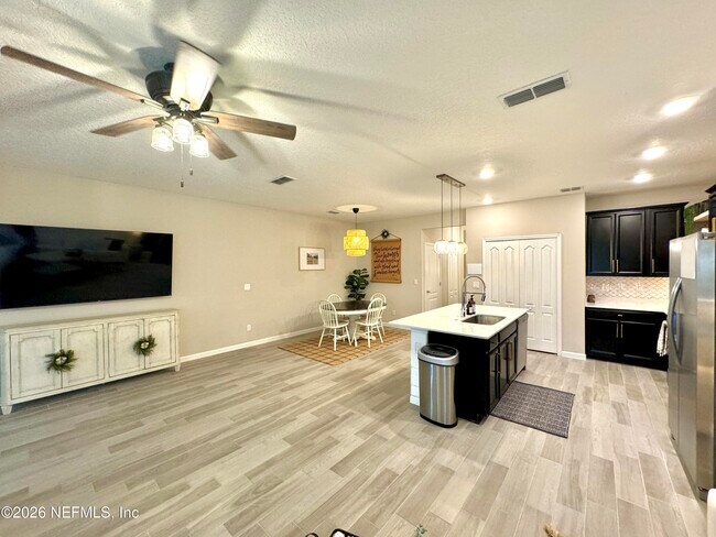 Photo - 12665 Josslyn Ln