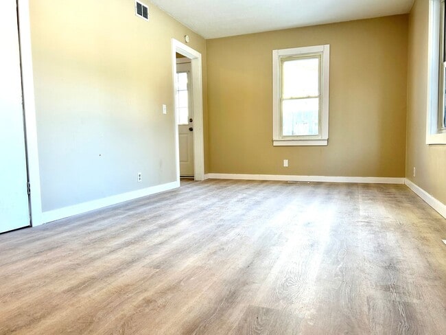 Photo - Cute Home, Close to Fort Riley