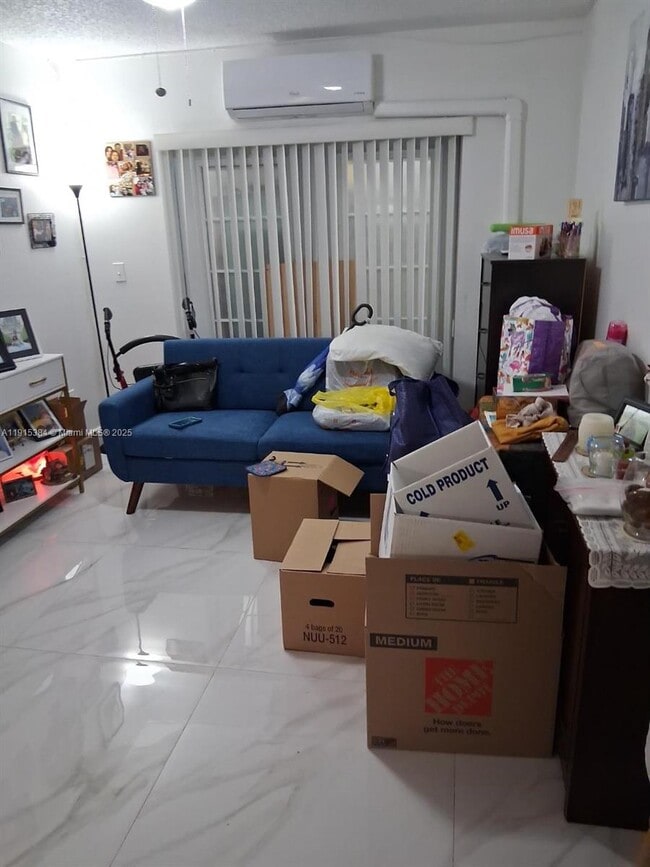 Building Photo - 9202 SW 148th Ct Unit 1