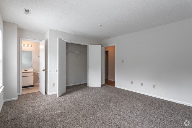 2BR,2BA,-1000SF
