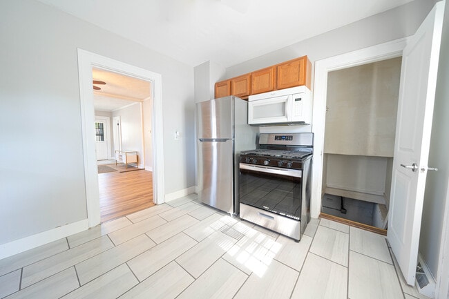 Photo - 326 S West St