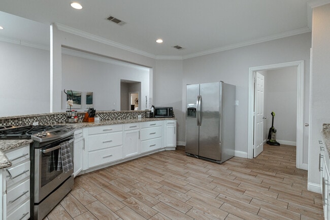 Photo - 3014 Falls Dr