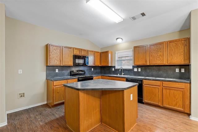 Photo - 2811 Briarbrook Dr