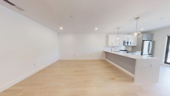 Photo - 52 Withington St Unit 7