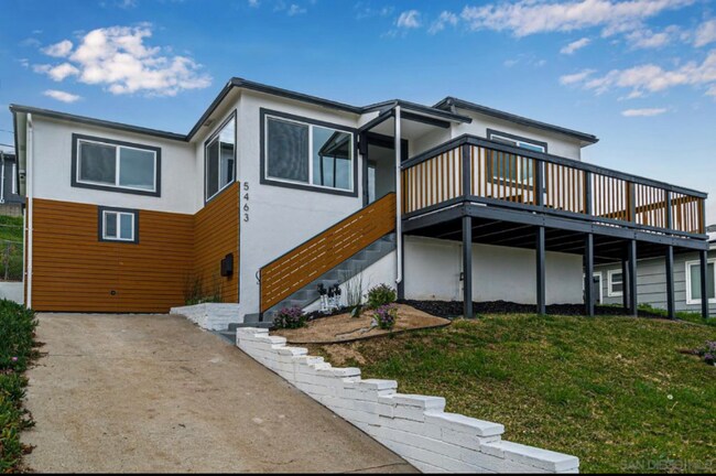 5463 San Onofre Terrace Unidad A