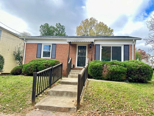 Building Photo - 1409 Taylor St Rental