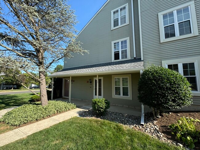Property Entrance and Surrounding - 2103 Society Pl Condo Unit B1
