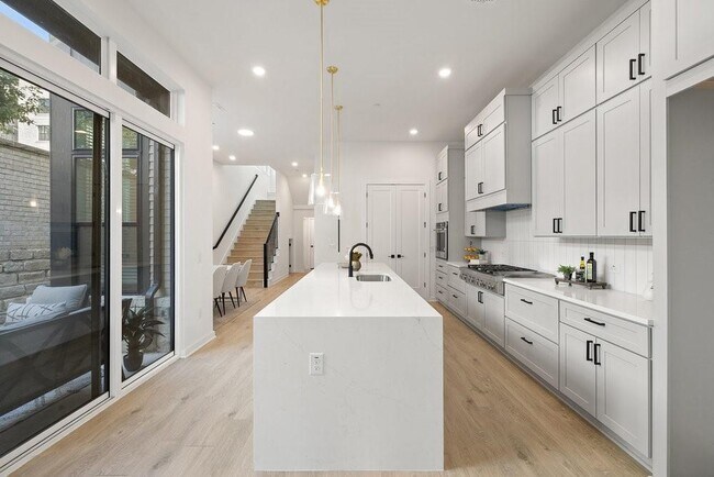 Photo - 4214 Endurance Wy