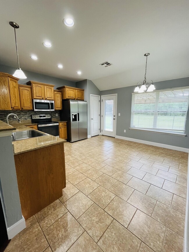 Photo - 1129 Desiree Pl