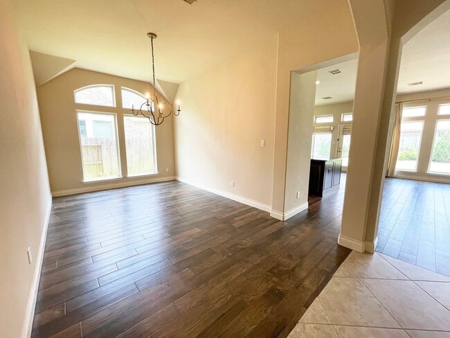 Photo - 2302 Lost Bridge Ln