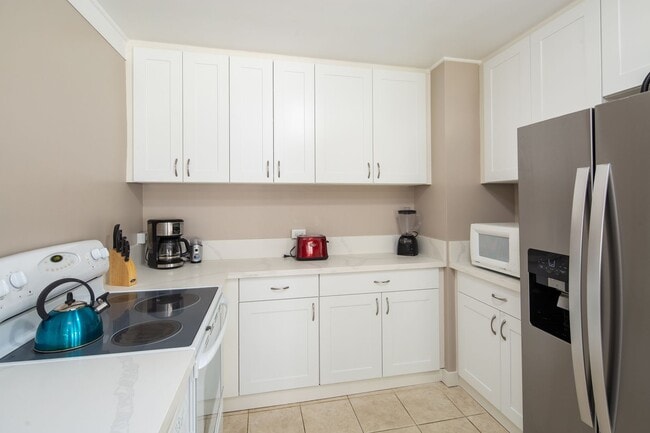 Photo - Steps from beautiful Kailua Beach, fully furnished 3 bedroom, 2 bath single family home