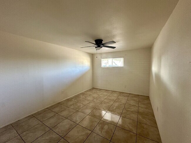 Photo - 3701 N 9th Pl Unidad #4