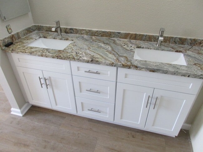 Photo - Mira Mesa - Canyon Bluff Complex - 2 Bed 2... Unidad 31