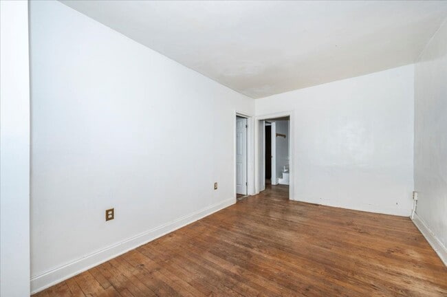 Photo - 124 East Ave Unidad 122-124 East Ave