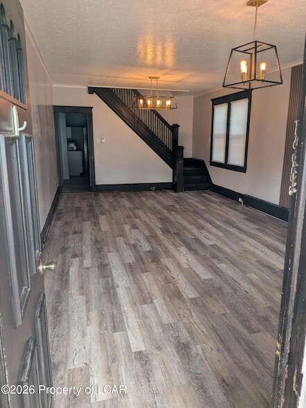 Photo - 203 Lyndwood Ave