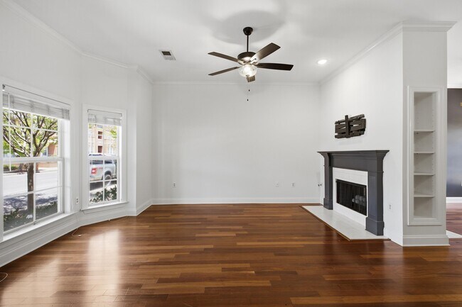 89 W Carolina Ave