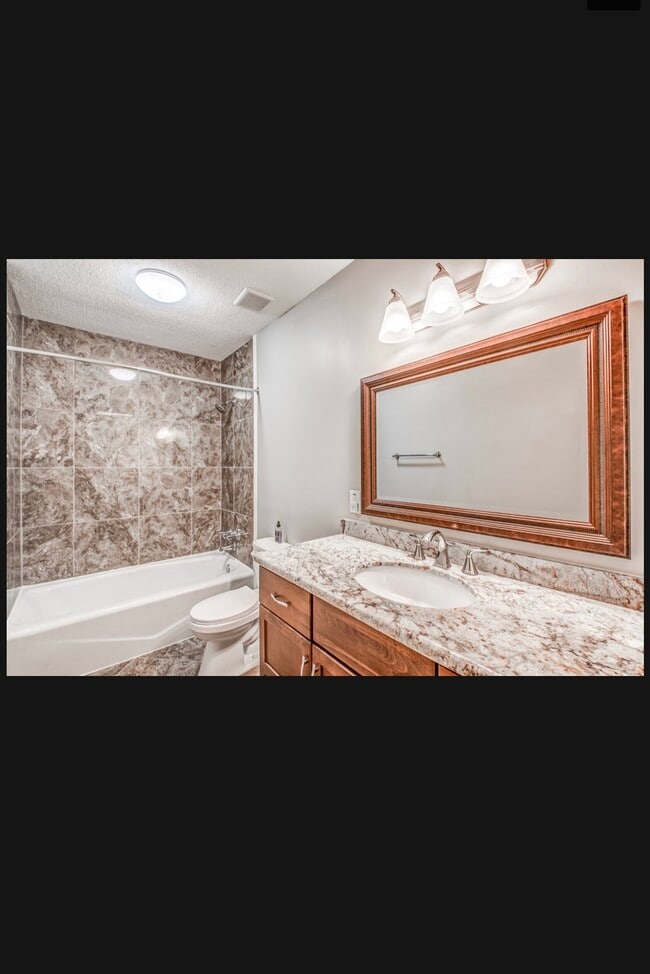 Photo - 2387 Hickory Crest Dr