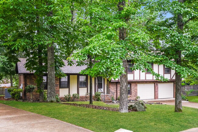 2500 Glen Echo Cir SE