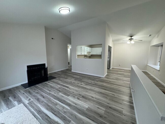 Photo - 4834 Hawthorne Ln Unidad 4834