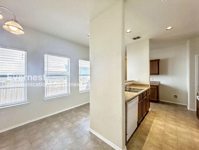 Photo - 2226 Hidden Meadow