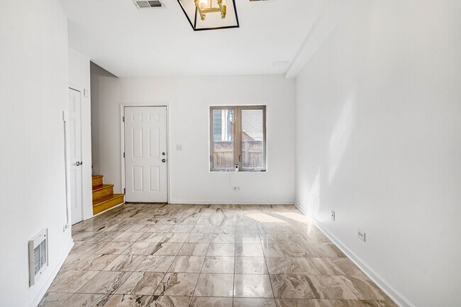 Photo - 3262 W Armitage Ave