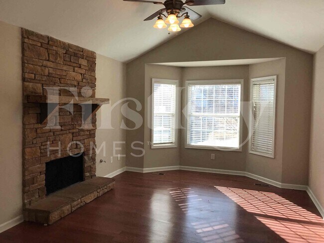 Photo - 101 Christine Ct