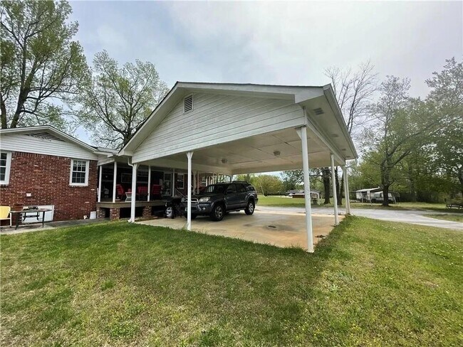 Photo - 3633 Loganville Hwy SW