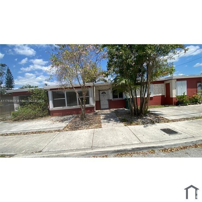 Building Photo - 758 NW 14th St Unit A Rental