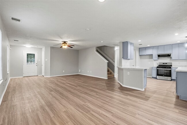 Photo - 7606 Hillsdale Park Ct