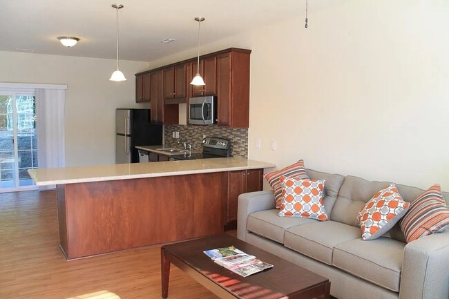 Photo - Contemporary 3BD/3.5 BA townhome available near NCSU – Furnished or Unfurnished option offered!