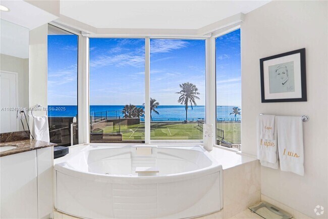 Building Photo - 17555 Collins Ave Unit 308 Rental