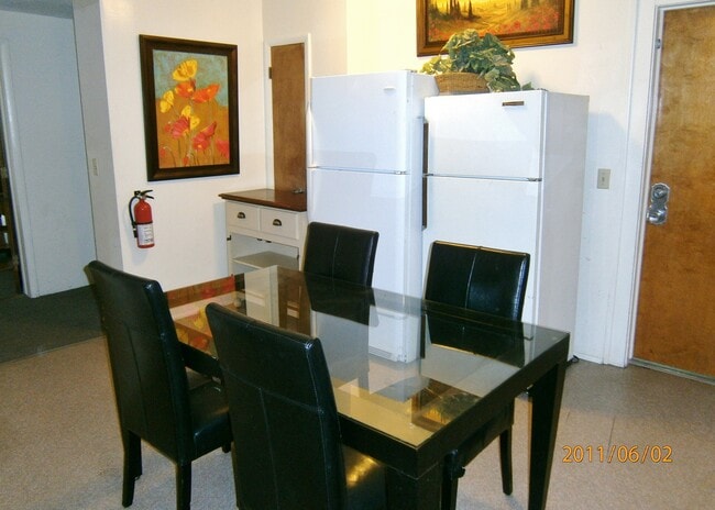 Photo - 205 Williams St Unit #2