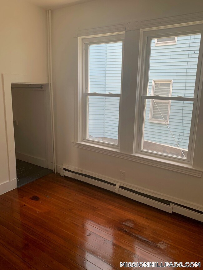 Photo - 31 Dunreath St Unit 1