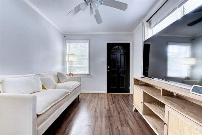 Building Photo - 1211 Cabell St Rental