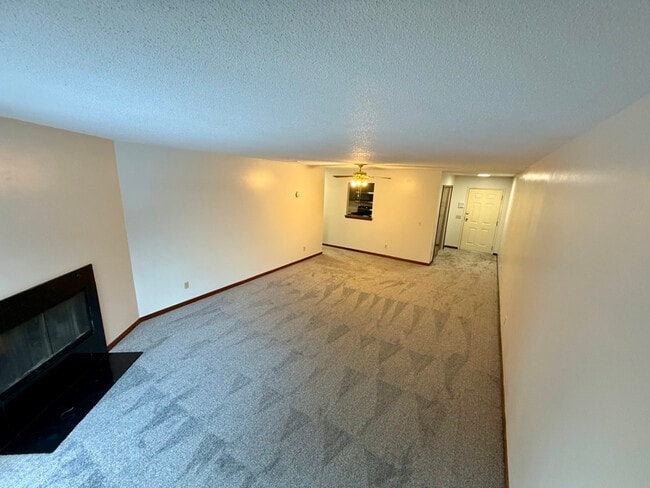 Photo - 5615 Baronswood Cir Unit 204