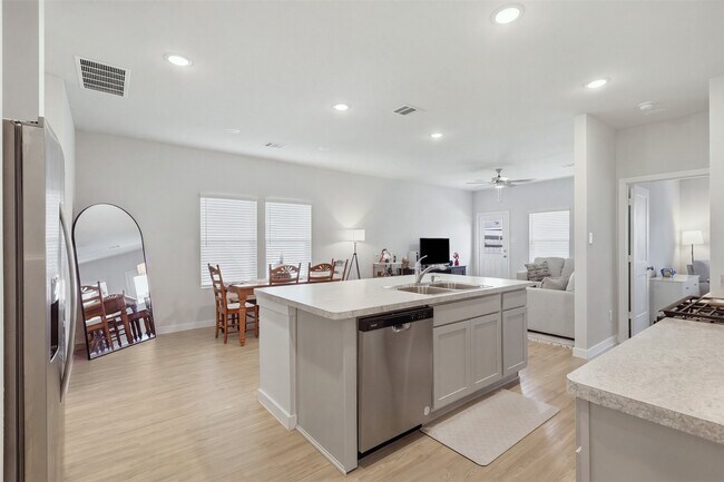 16835 Pandora Wy