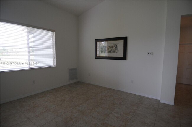 Photo - 2173 SE 2nd St