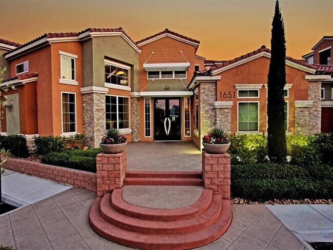 Photo - Miro at the Parc