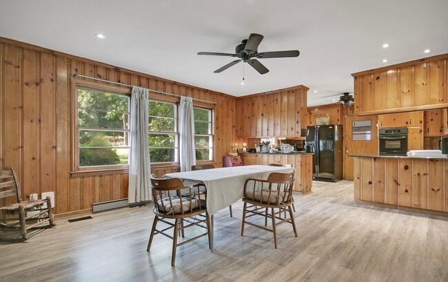 Photo - 607 Oakdale Dr