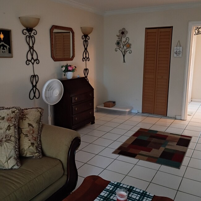 Photo - 221 Arthur Avenue Unidad B