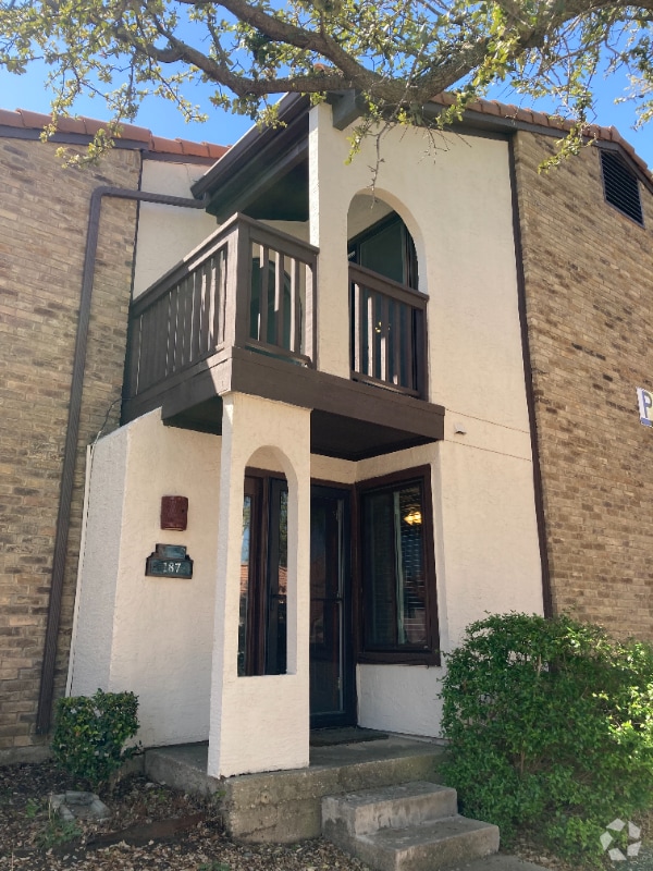 Building Photo - 18040 Midway Rd Rental